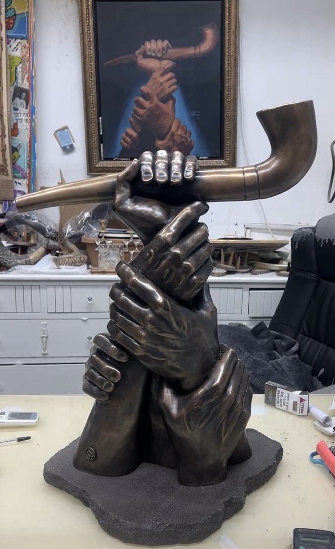 Front view of sculpture